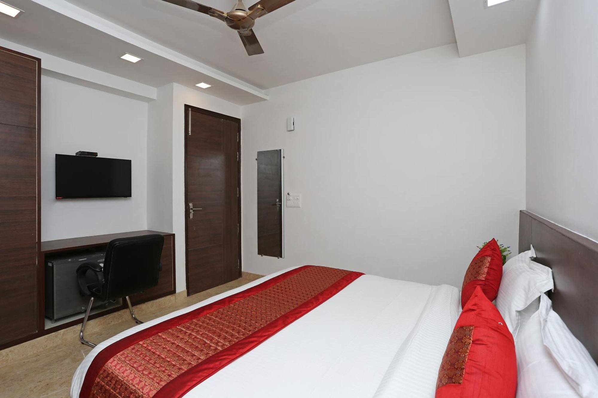 Hotel O Green Residency Near Appu Ghar Gurgaon Zewnętrze zdjęcie